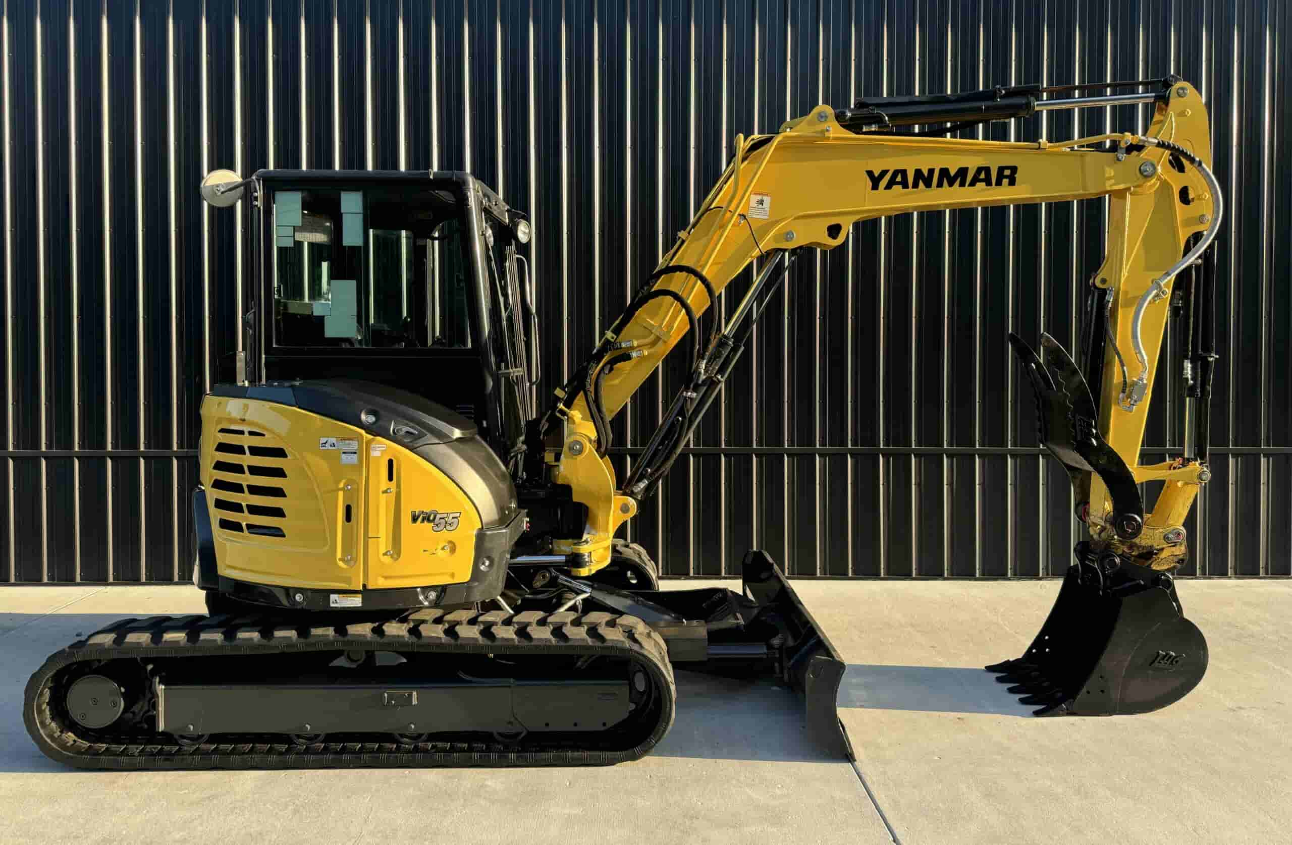 2019 YANMAR VIO55-6A
